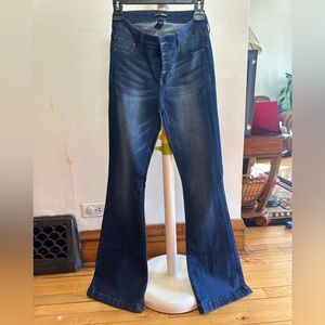 Fashion Nova high rise flare leg button up jeans 👖